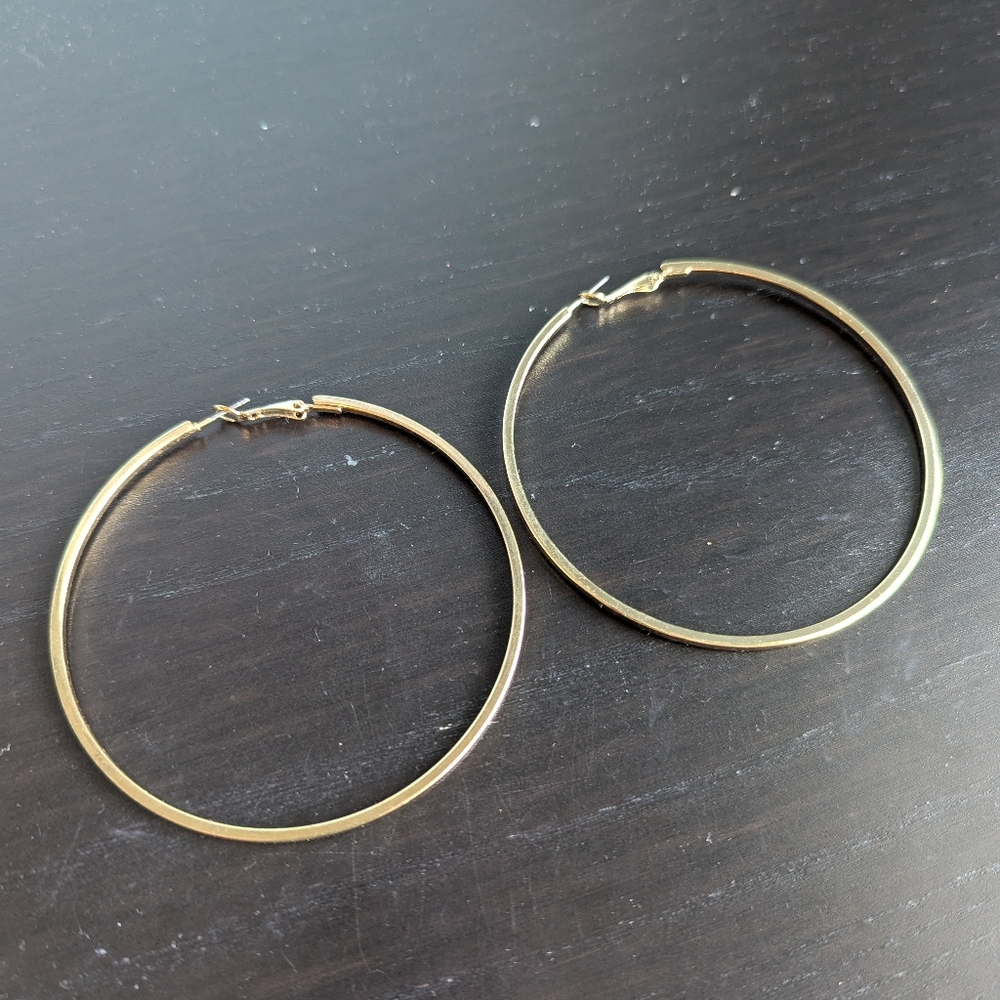 FREE W/ BUNDLE $25+ - H&M Large Gold Hoops